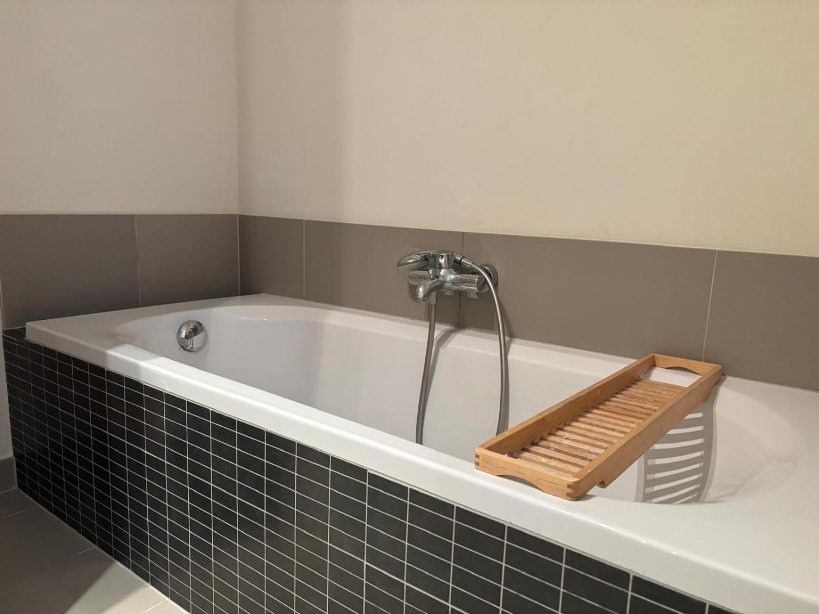 Luxurious Two Bedroom * Bruxelles
